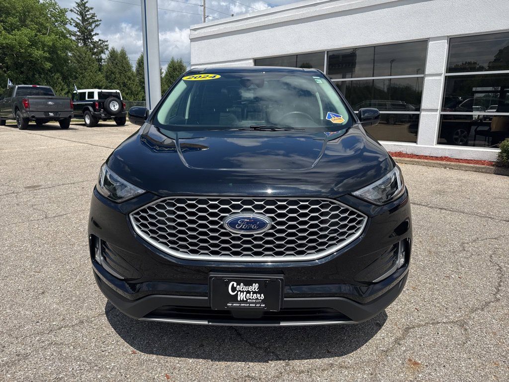 Used 2024 Ford Edge SEL w/ Convenience Package AWD/4WD image 5