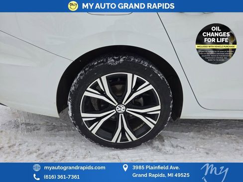 Used 2020 Volkswagen Passat 2.0T SEL image 35