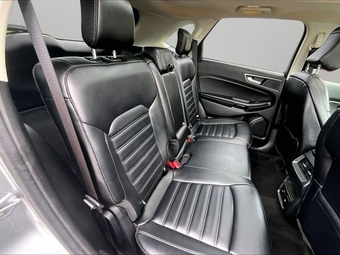 Used 2024 Ford Edge SEL w/ Convenience Package image 17