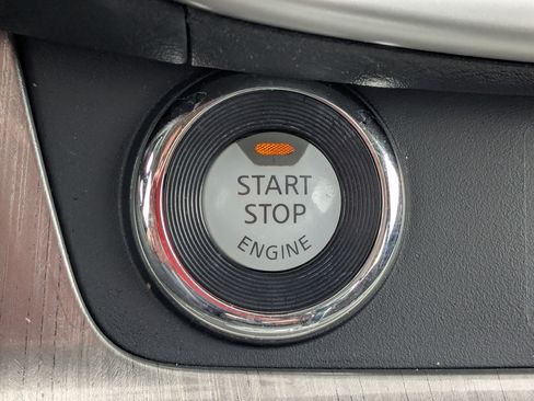 Used 2017 Nissan Murano SV AWD/4WD image 21