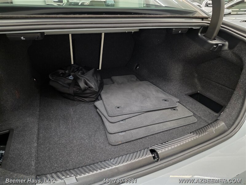 Used 2024 BMW i5 eDrive40i w/ M Sport Package RWD image 8