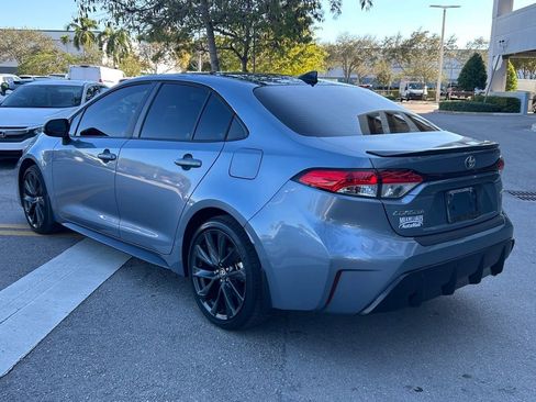 Used 2023 Toyota Corolla SE w/ SE Premium Package image 5