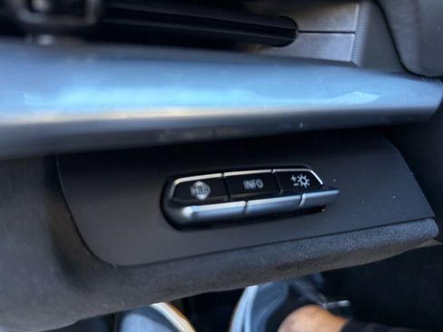 Used 2022 Chevrolet Corvette Stingray Premium Conv image 82