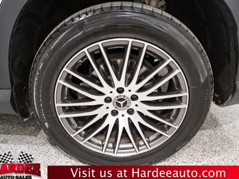 Used 2023 Mercedes-Benz GLC 300 4MATIC image 10