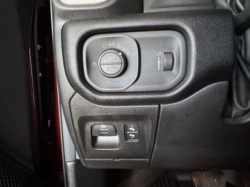 Used 2022 RAM 1500 Big Horn AWD/4WD image 24