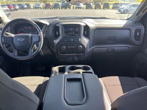 Used 2021 Chevrolet Silverado 1500 Custom Trail Boss AWD/4WD image 18