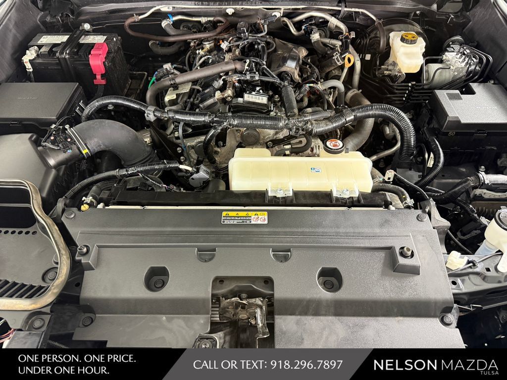 Used 2024 Toyota Tacoma TRD Sport AWD/4WD image 46