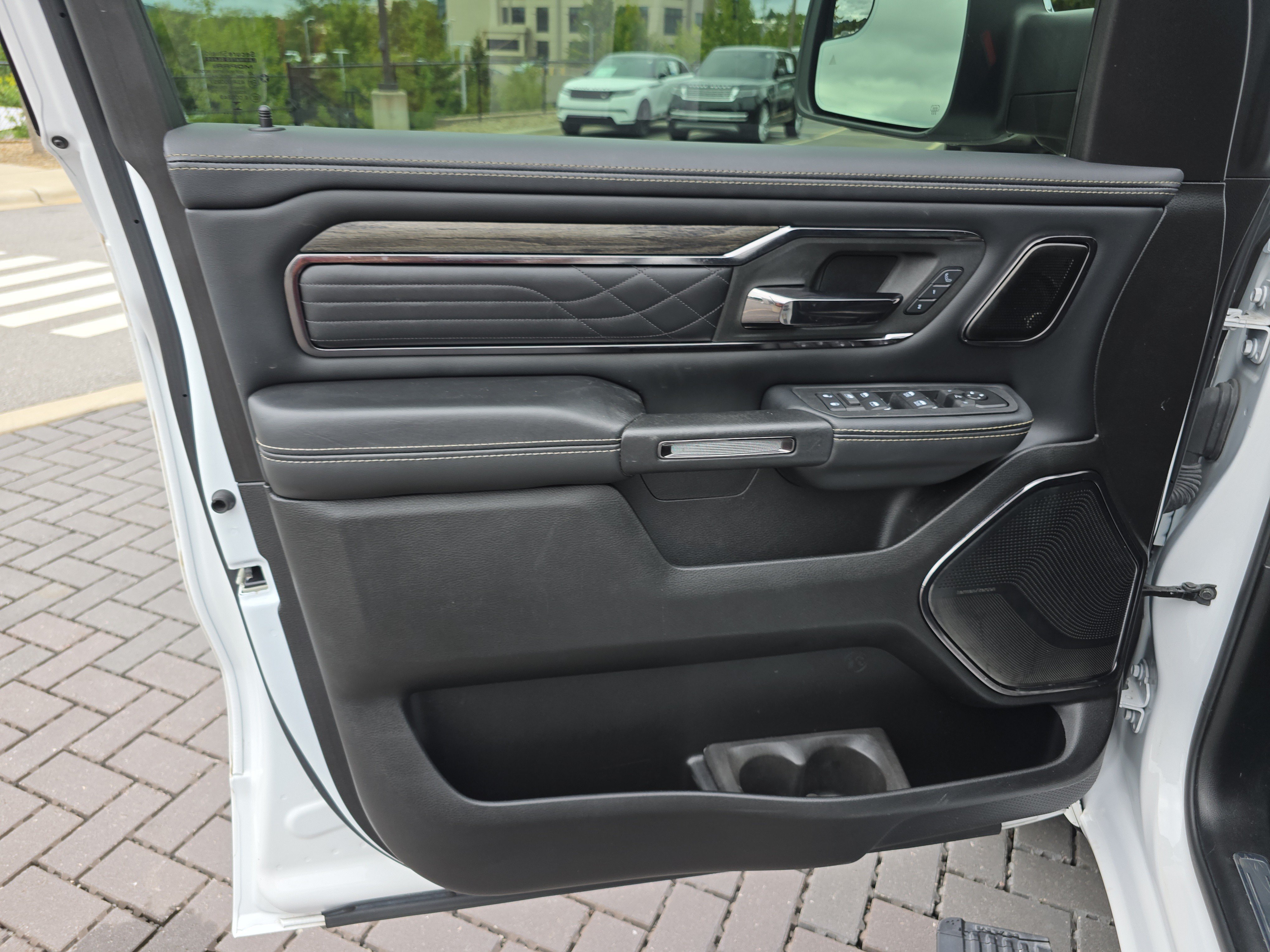 Used 2025 RAM 1500 Limited AWD/4WD image 20