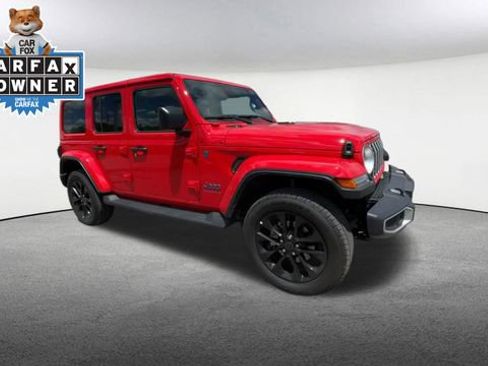 Used 2025 Jeep Wrangler Unlimited Sahara AWD/4WD image 2