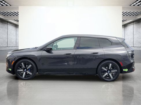 Certified 2024 BMW iX xDrive50 w/ Premium Package AWD/4WD image 10