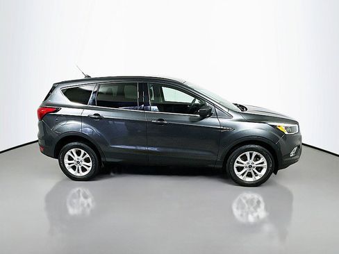 Used 2019 Ford Escape SE image 8