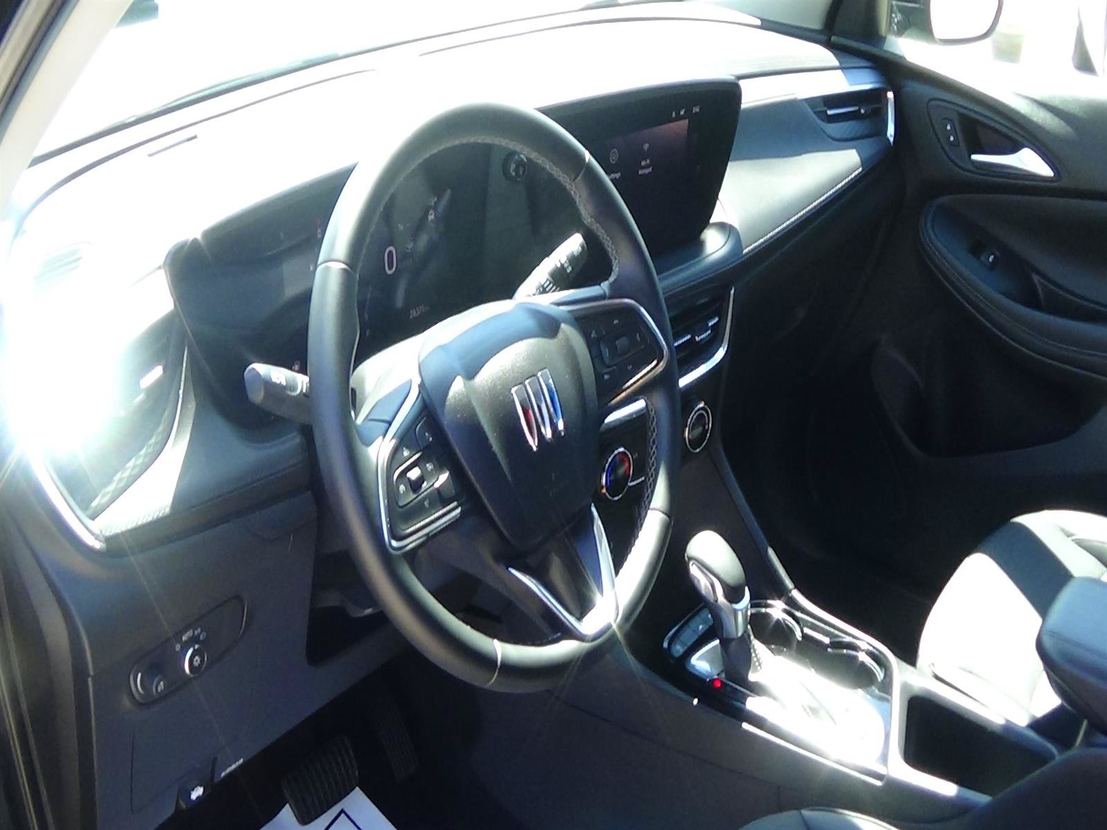 Used 2025 Buick Encore GX Preferred FWD image 16