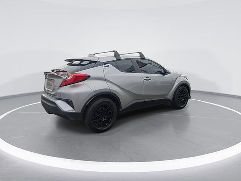Used 2019 Toyota C-HR LE image 10