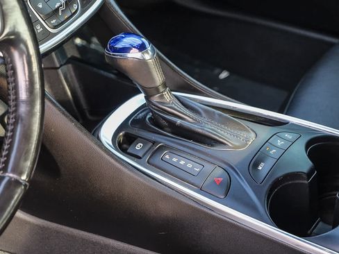 Used 2018 Chevrolet Volt Premier w/ Driver Confidence Package image 21