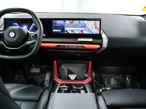 Used 2025 BMW X3 xDrive30i w/ Premium Package image 13