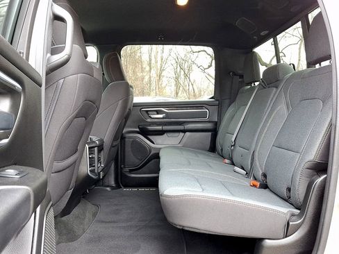 Used 2022 RAM 1500 Big Horn AWD/4WD image 10