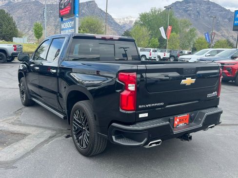 Used 2022 Chevrolet Silverado 1500 High Country w/ Technology Package AWD/4WD image 13