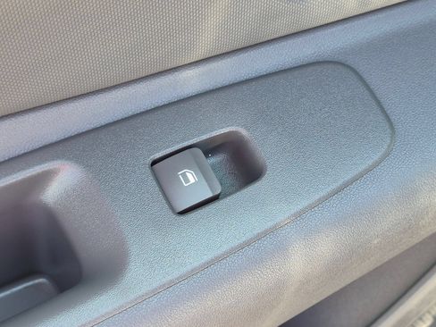 Used 2023 Hyundai Elantra SEL w/ Convenience Package FWD image 29