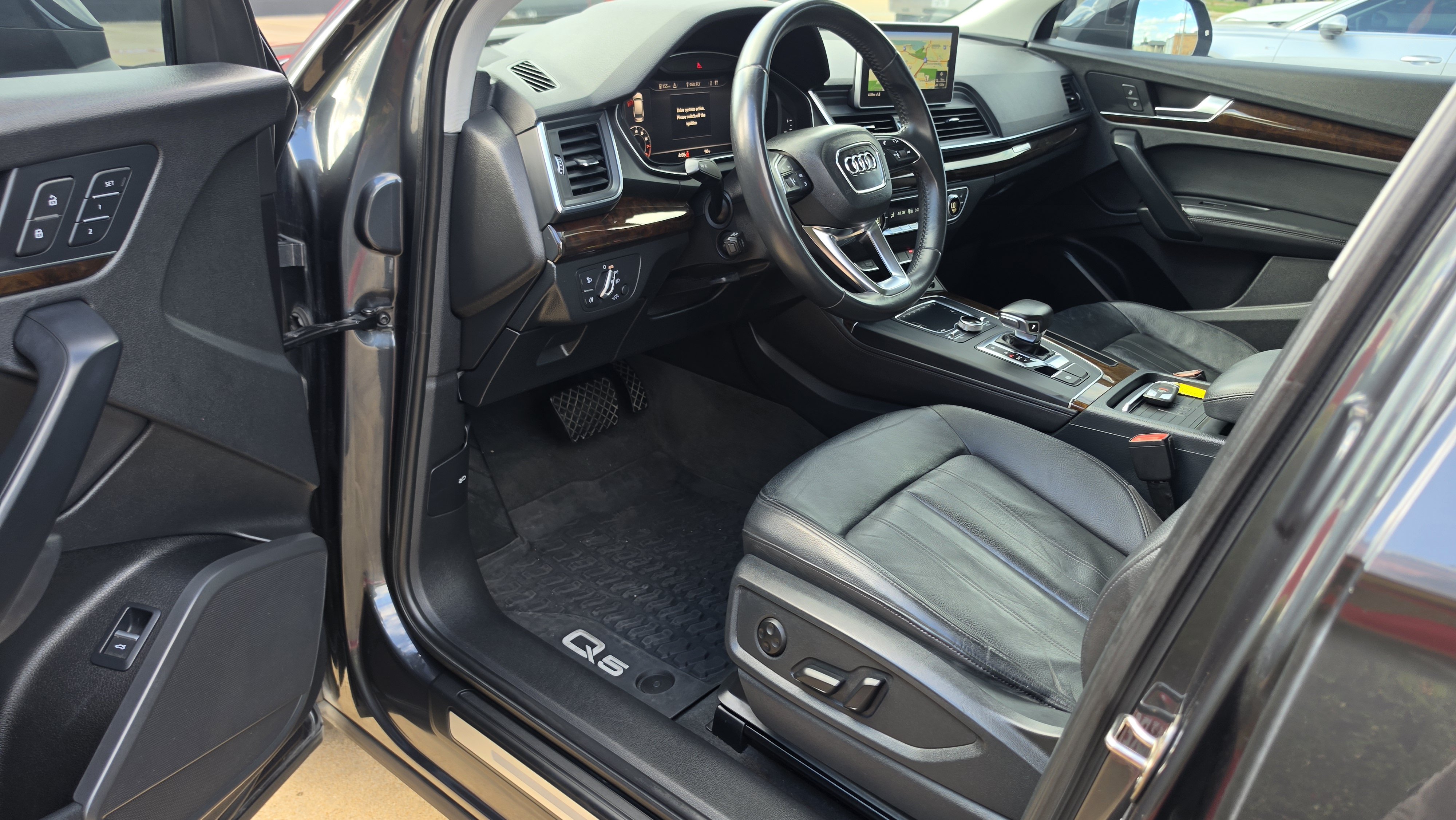 Used 2019 Audi Q5 2.0T Premium Plus w/ Premium Plus Package AWD/4WD image 23