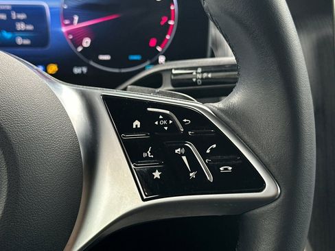 Certified 2023 Mercedes-Benz GLC 300 image 28