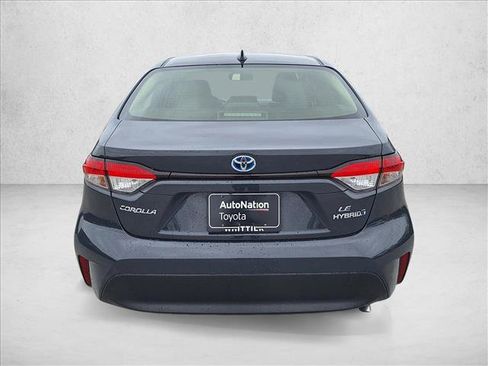 Used 2024 Toyota Corolla LE FWD image 6