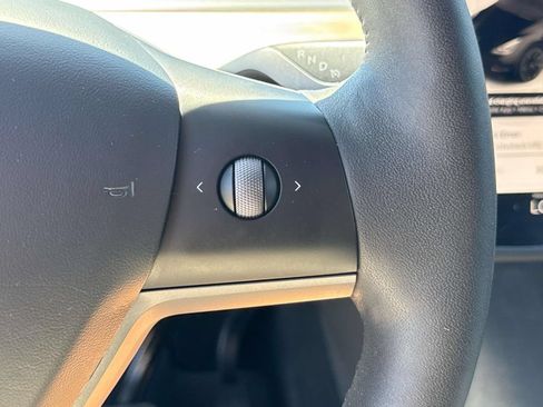 Used 2023 Tesla Model Y Long Range AWD/4WD image 19