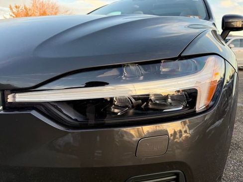 Certified 2023 Volvo XC60 B5 Plus w/ Climate Package image 12