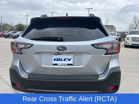 Used 2025 Subaru Outback Premium image 8