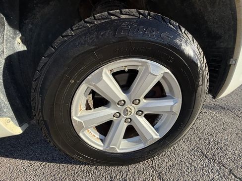 Used 2010 Toyota Highlander SE image 31