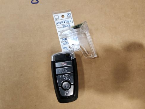 Used 2022 Ford Explorer XLT w/ Equipment Group 202A image 32