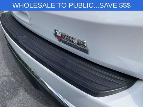 Used 2021 GMC Yukon SLT RWD image 9