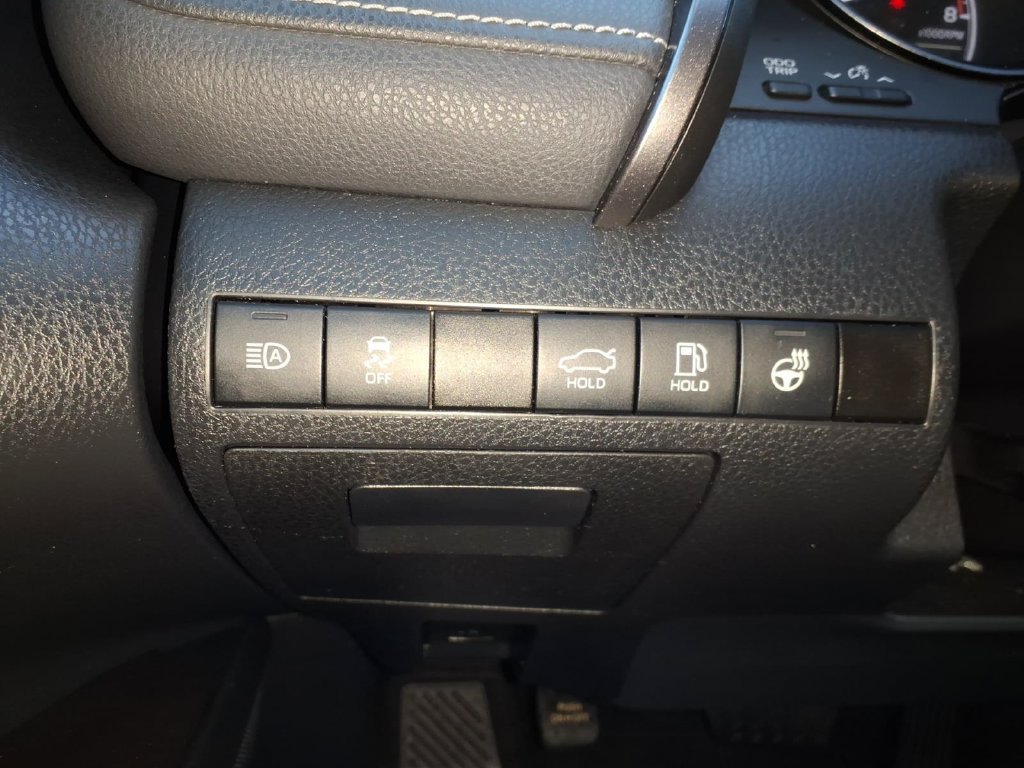 Used 2022 Toyota Camry SE w/ Cold Weather Package FWD image 29