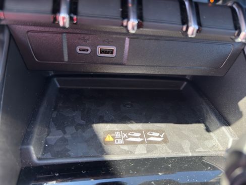 Used 2026 GMC Canyon AT4 w/ Technology Plus Package AWD/4WD image 19