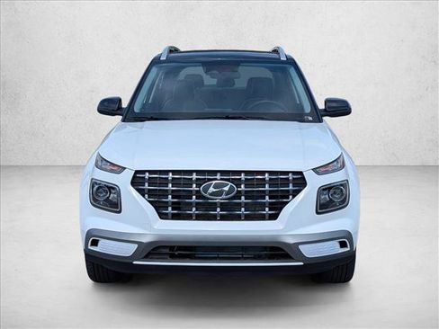 New 2026 Hyundai Venue SEL FWD image 2