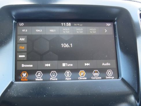 Used 2020 Jeep Compass Latitude FWD image 19