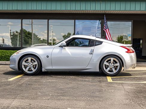 Used 2012 Nissan 370Z Touring w/ Aerodynamics Pkg RWD image 6