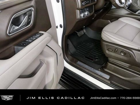 Used 2023 GMC Yukon SLT RWD image 8