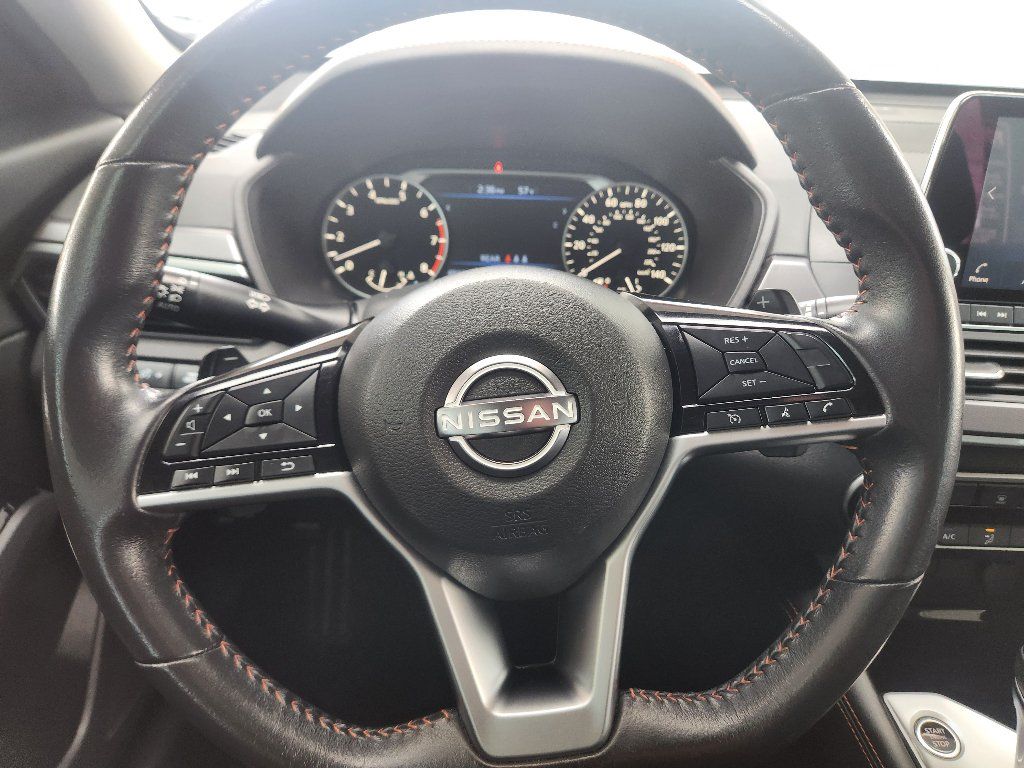 Used 2024 Nissan Altima 2.5 SR FWD image 25