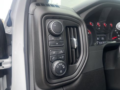 Used 2025 Chevrolet Silverado 2500 Custom w/ Custom Value Package image 12