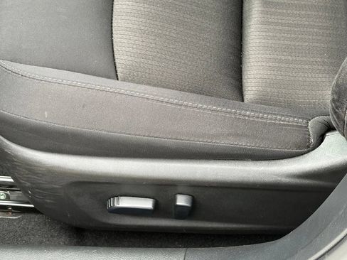 Used 2024 Nissan Altima 2.5 SV FWD image 4