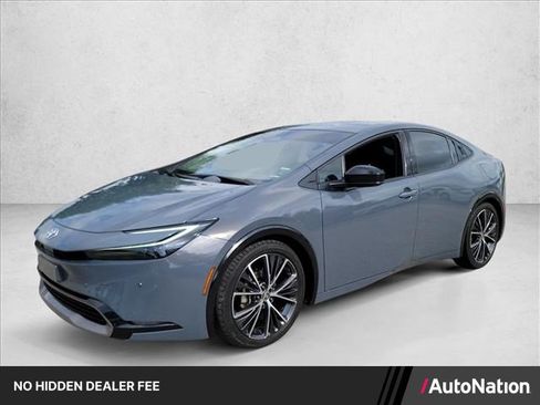 Used 2023 Toyota Prius XLE FWD image 1