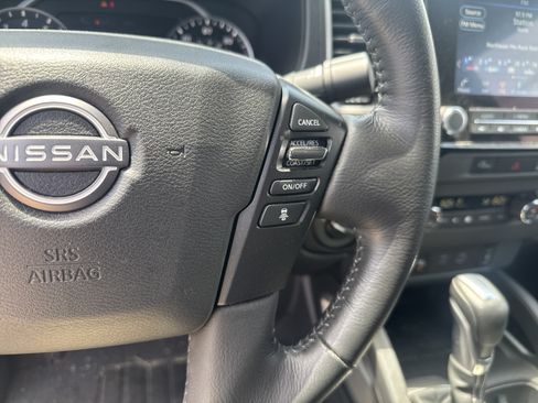 Used 2024 Nissan Frontier SL w/ Technology Package AWD/4WD image 19