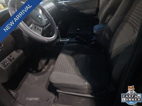 Used 2011 Nissan Frontier SV RWD image 12