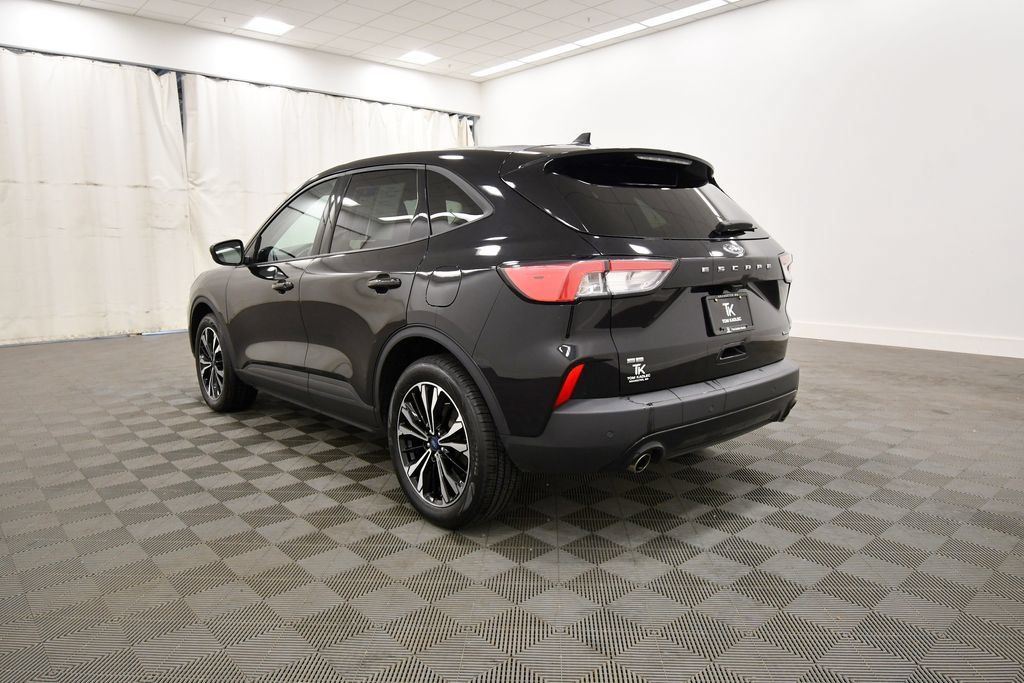 Used 2022 Ford Escape SE w/ SE Sport Appearance Package AWD/4WD image 5