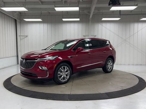 Used 2023 Buick Enclave Essence w/ Experience Buick Package image 4