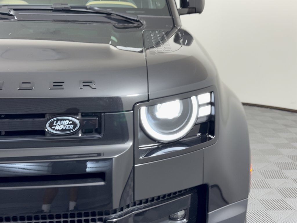 New 2026 Land Rover Defender 110 S AWD/4WD image 12