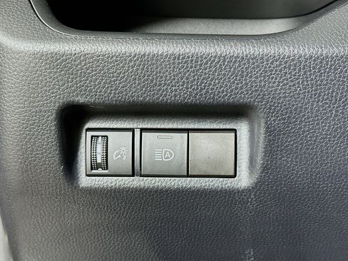 Used 2020 Toyota RAV4 XLE image 17