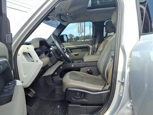 Used 2020 Land Rover Defender 110 First Edition image 14