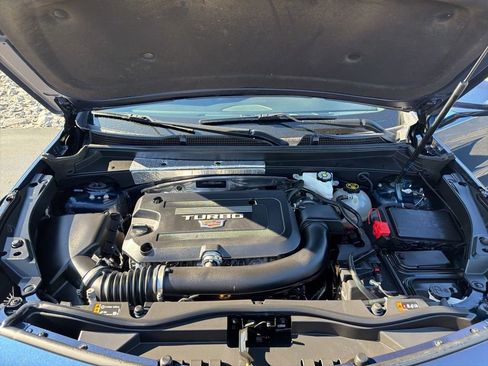 Used 2021 Cadillac XT4 Premium Luxury image 17