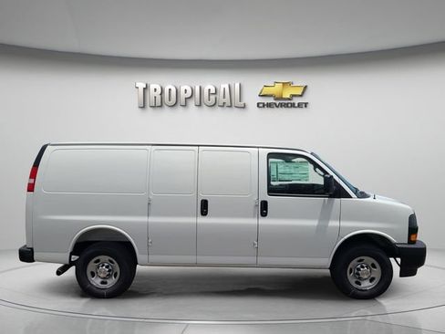 New 2026 Chevrolet Express 2500 w/ Driver Convenience Package RWD image 6